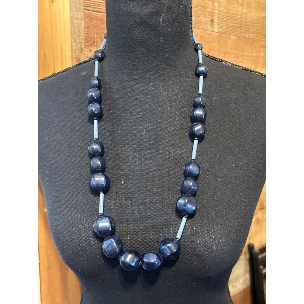 Navy Blue Carved Scalloped Lucite Necklace Large Chunky Beads 30 Inch J242